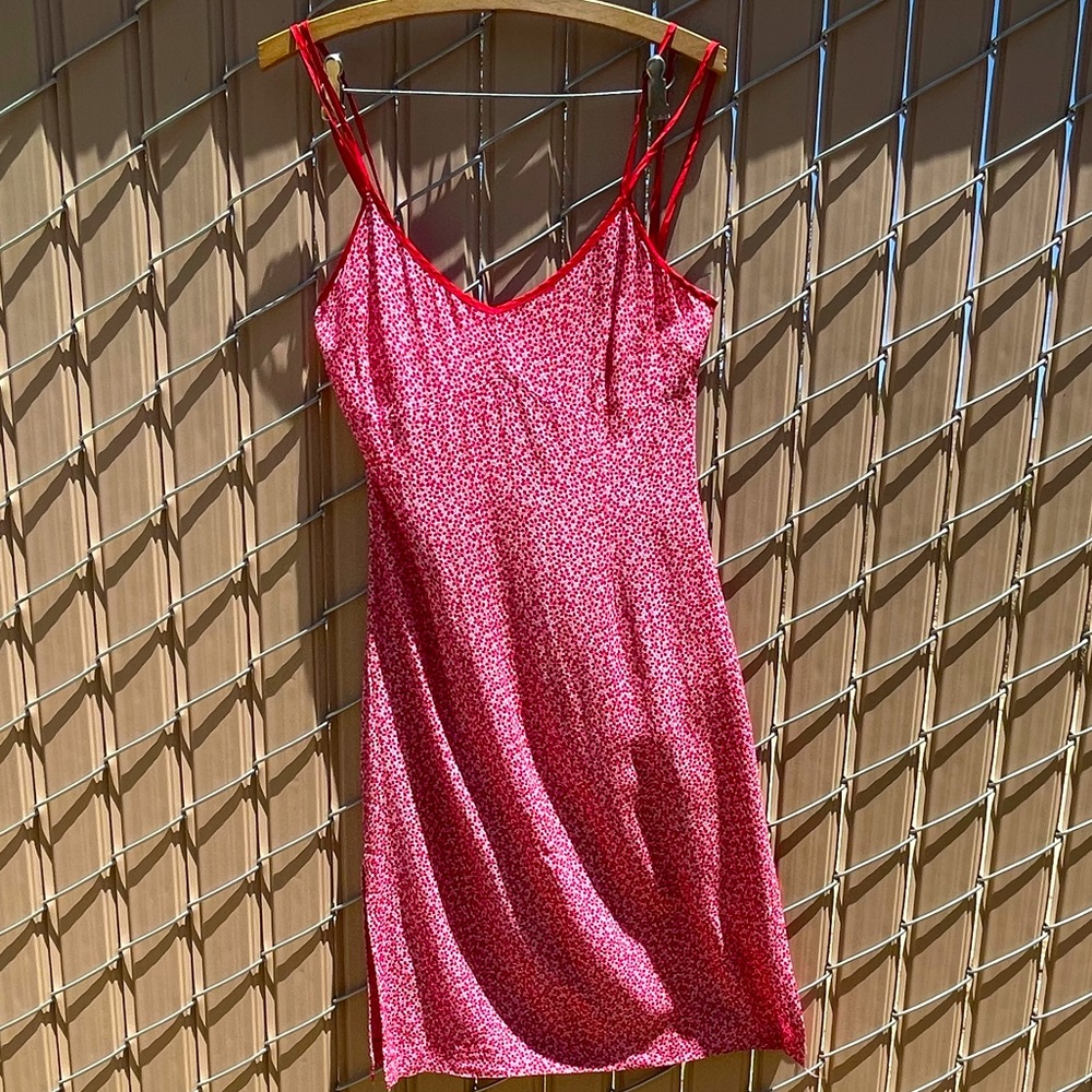 Esprit 90s Form Fitting floral dress